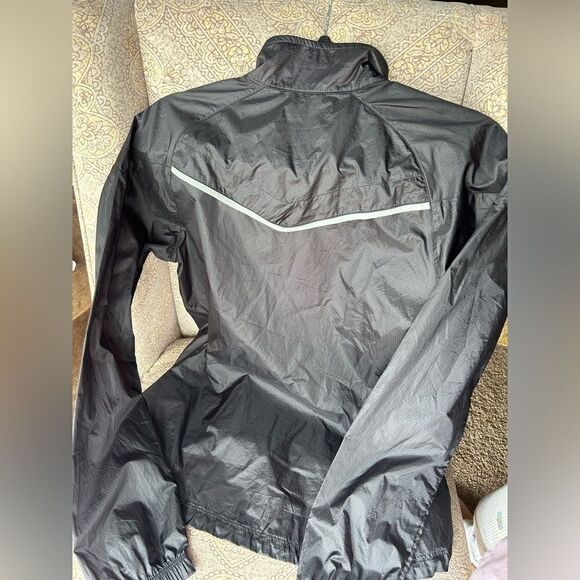 Nike Black Women's Jacket - Picture 2 of 5